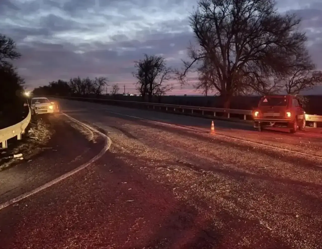 На Ставрополье попытка обгона на перекрестке закончилась ДТП