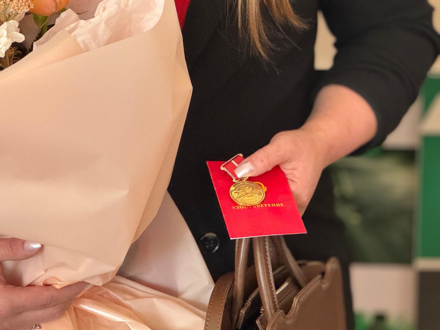 Женам участников СВО вручили медали в Железноводске