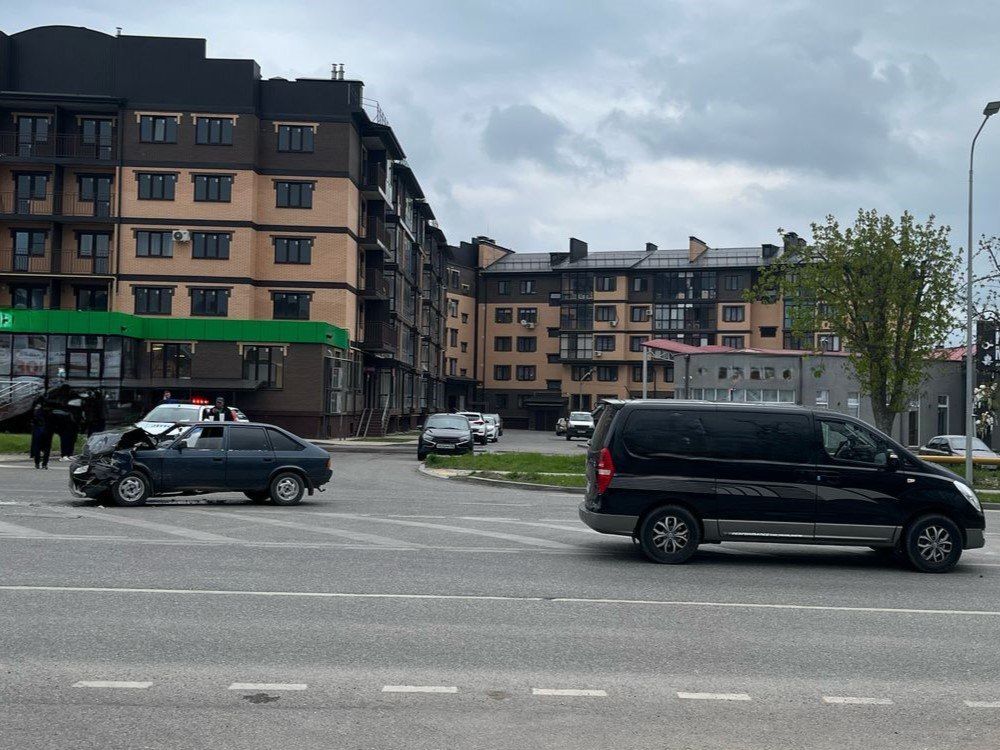 Молодые люди пострадали в ДТП в Ессентуках