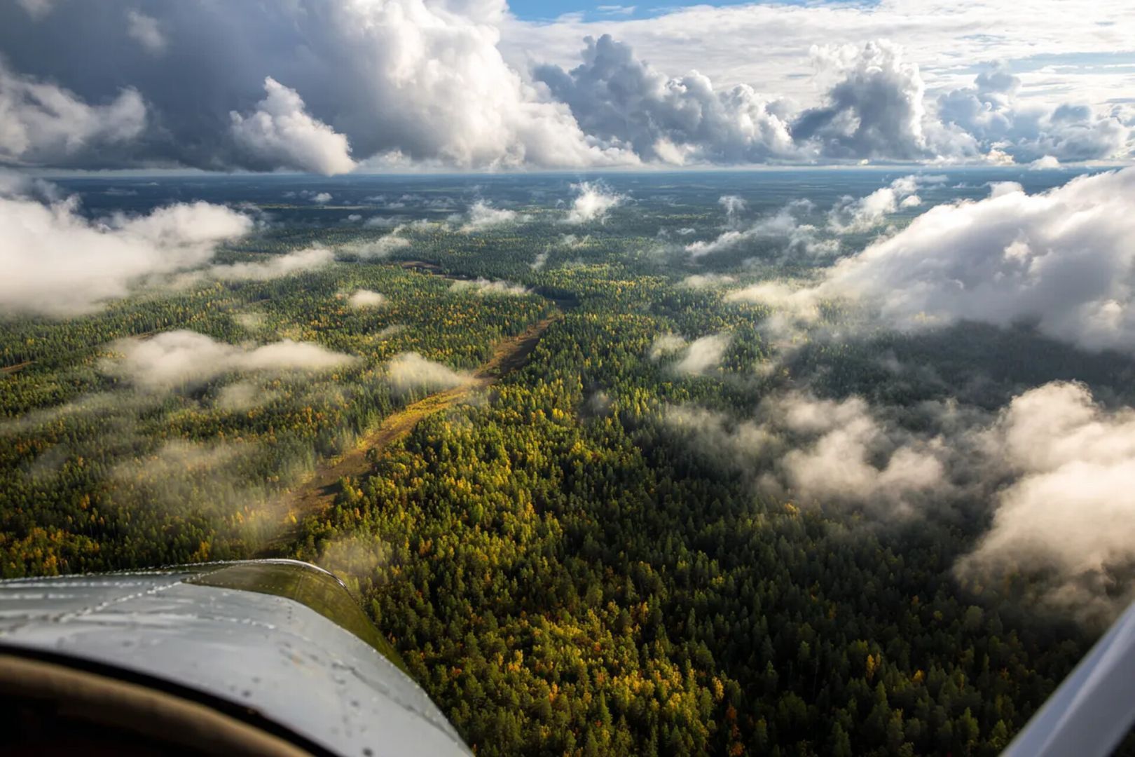 Пилот рассказал о местах, куда туристам запрещено летать