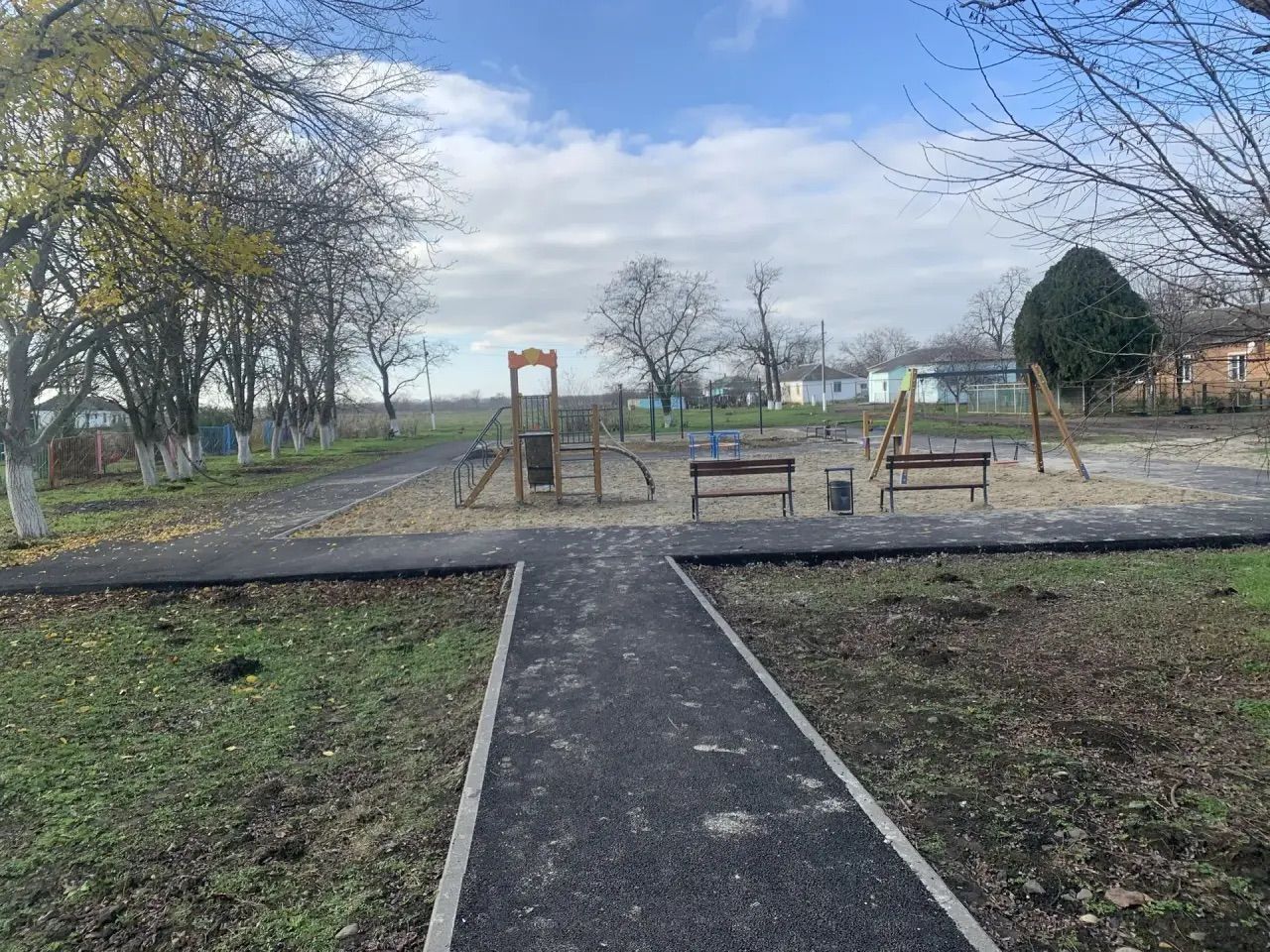 Детскую площадку построили в ставропольском поселке