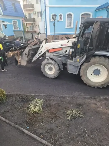 В Ессентуках с места пожара вывезли 16 КамАЗов фрагментов сгоревшего храма