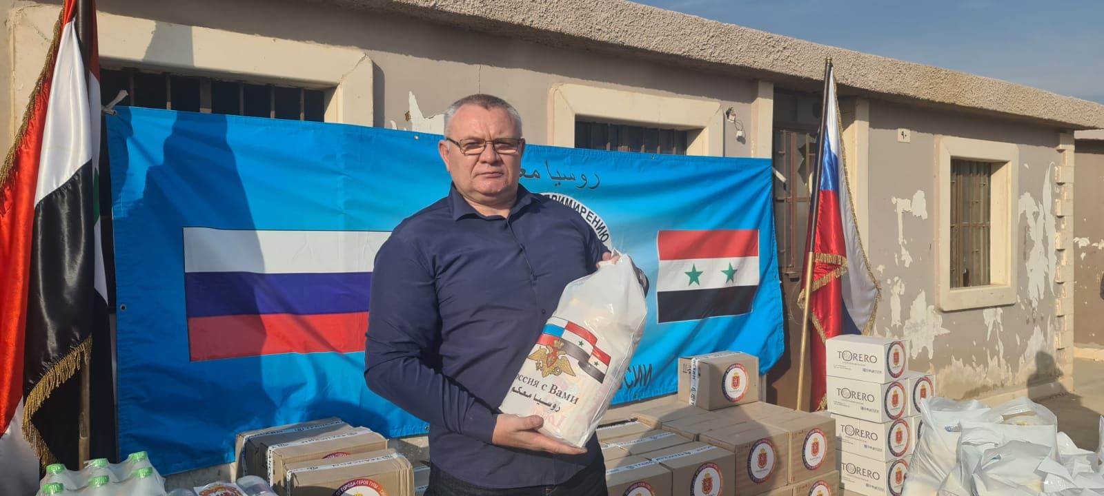 Ставропольский край отправил 36 тонн гуманитарных грузов жителям Сирии Ставропольский край отправил 36 тонн гуманитарных грузов жителям Сирии