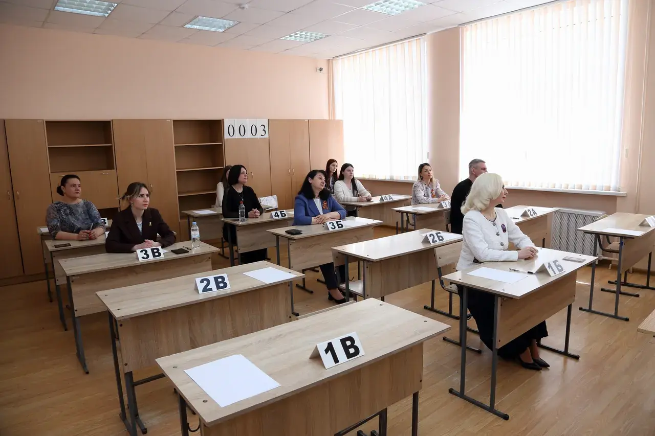 В Ставрополе более 40 родителей сдали пробный ЕГЭ в рамках всероссийской акции