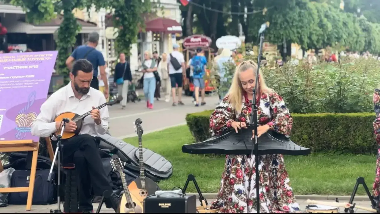 Фестиваль уличных артистов проходит в Кисловодске