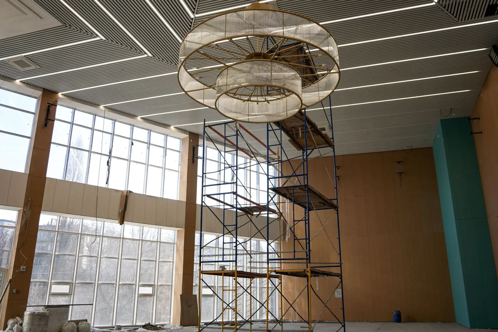 Губернатор Ставрополья и сенатор Совфеда проверили ход строительства конгресс-центра в Кисловодске