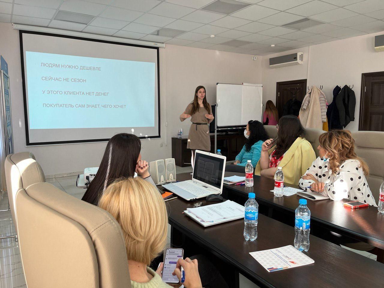 В Ставрополе прошёл мастер — класс «Как выстроить систему управления продажами самозанятого»