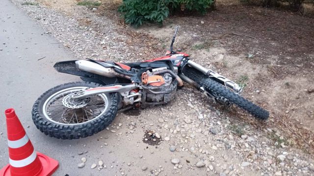 В Благодарном подросток на родительском мотоцикле врезался в столб и попал в больницу