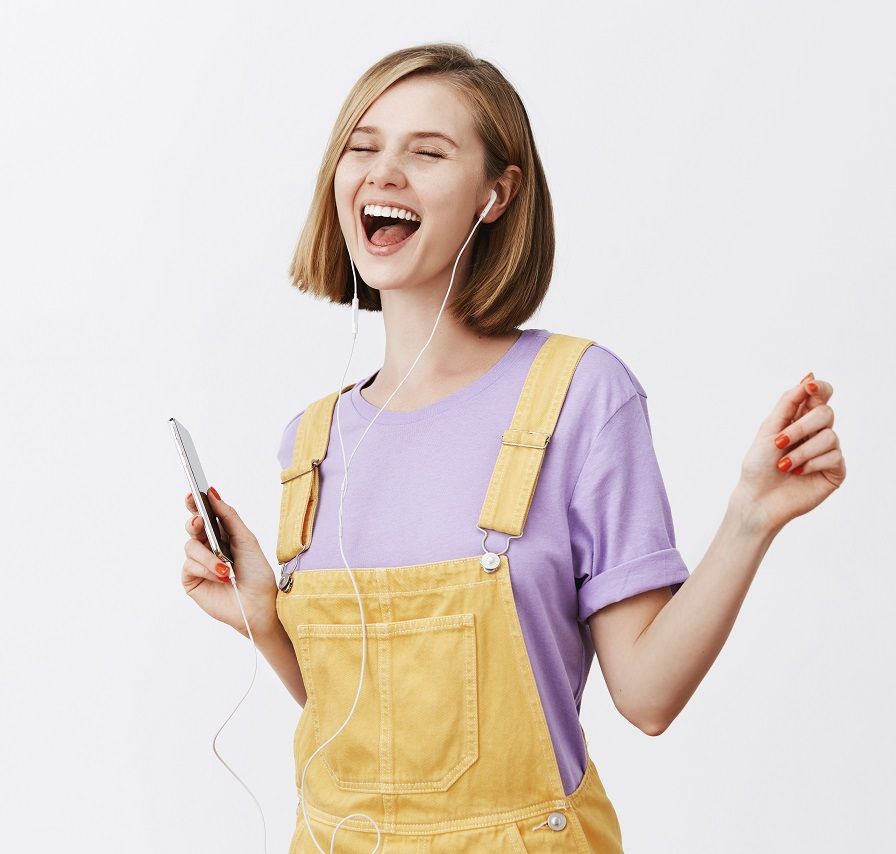 Билайн запустил новую акцию «3в1»: забирайте realme 15T 256 ГБ с выгодой в 8000 рублей