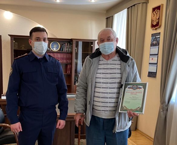 Житель Ставрополья спас тонувшего в ледяном озере мальчика Житель Ставрополья спас тонувшего в ледяном озере мальчика