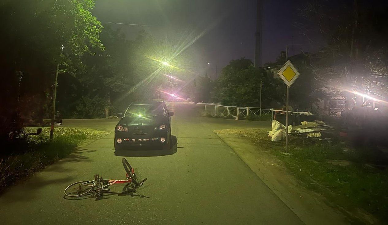 Юный велосипедист угодил под машину в Минводах