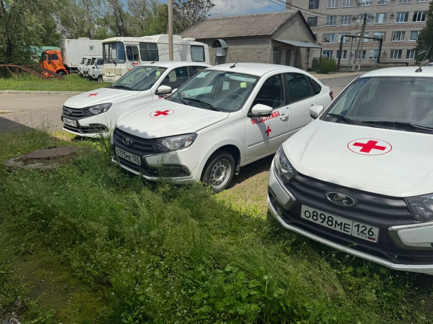 Автопарк Красногвардейской больницы пополнился 11 новыми машинами