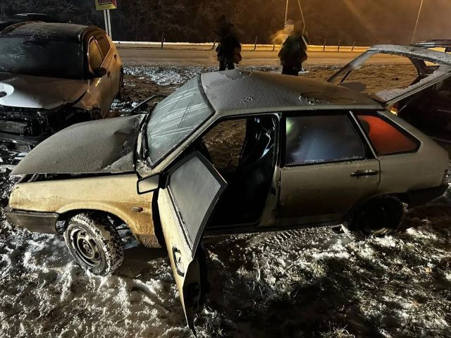 Две девушки пострадали в аварии в Пятигорске