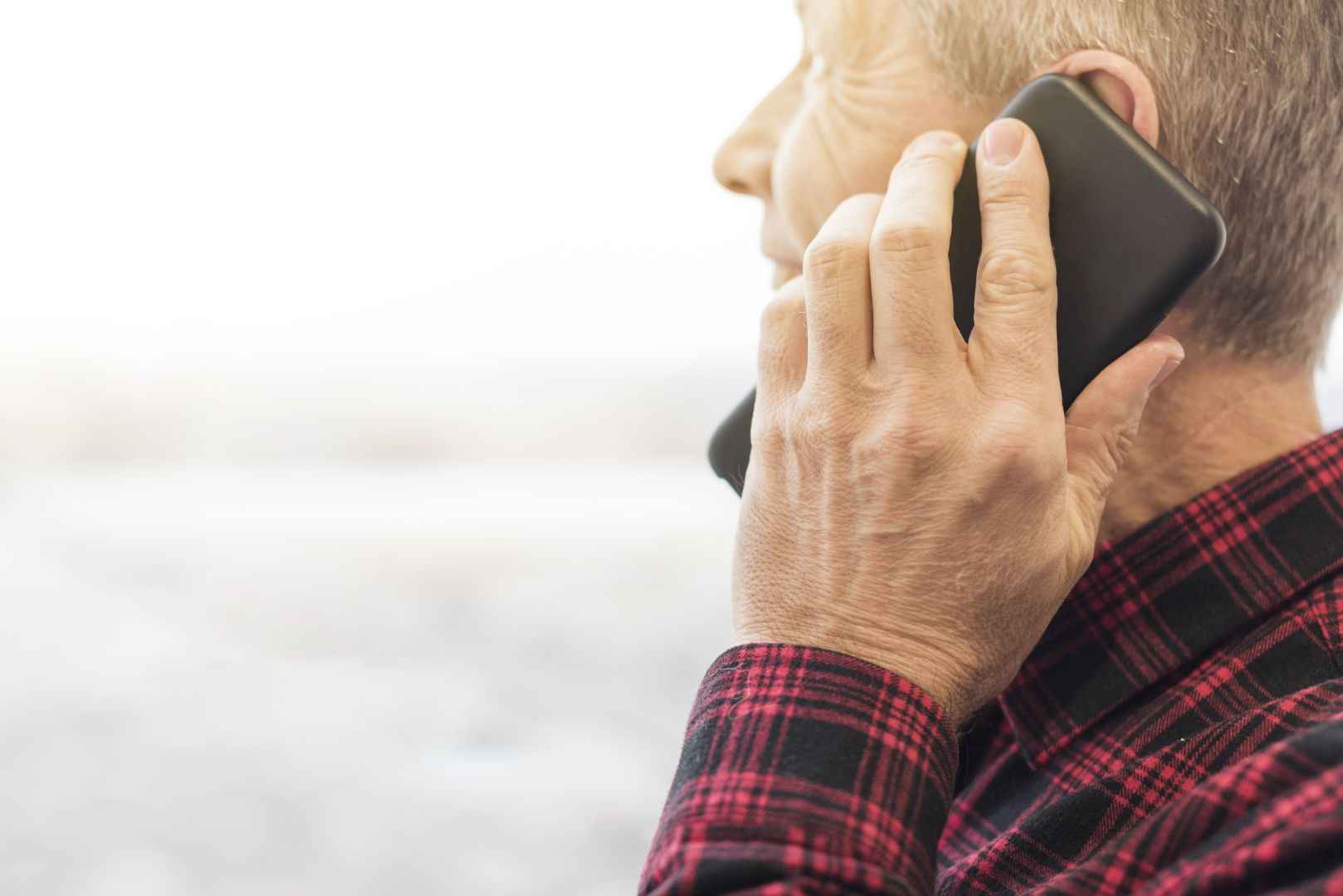 «Вам заказ»: разговорчивый пятигорчанин остался без 1,2 млн рублей