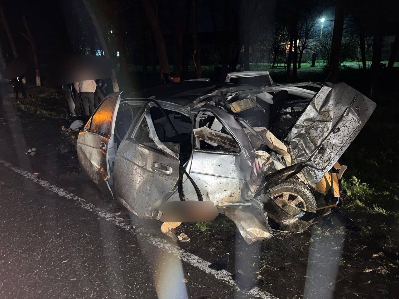 Девушка-водитель не справилась с управлением на мокрой трассе: двое погибли, ещё двое в больнице