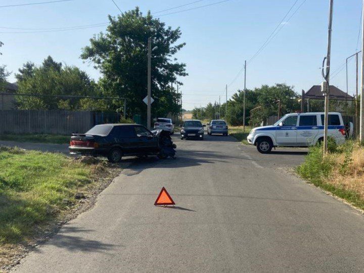 Девочка-подросток пострадала в аварии с ВАЗами на Ставрополье