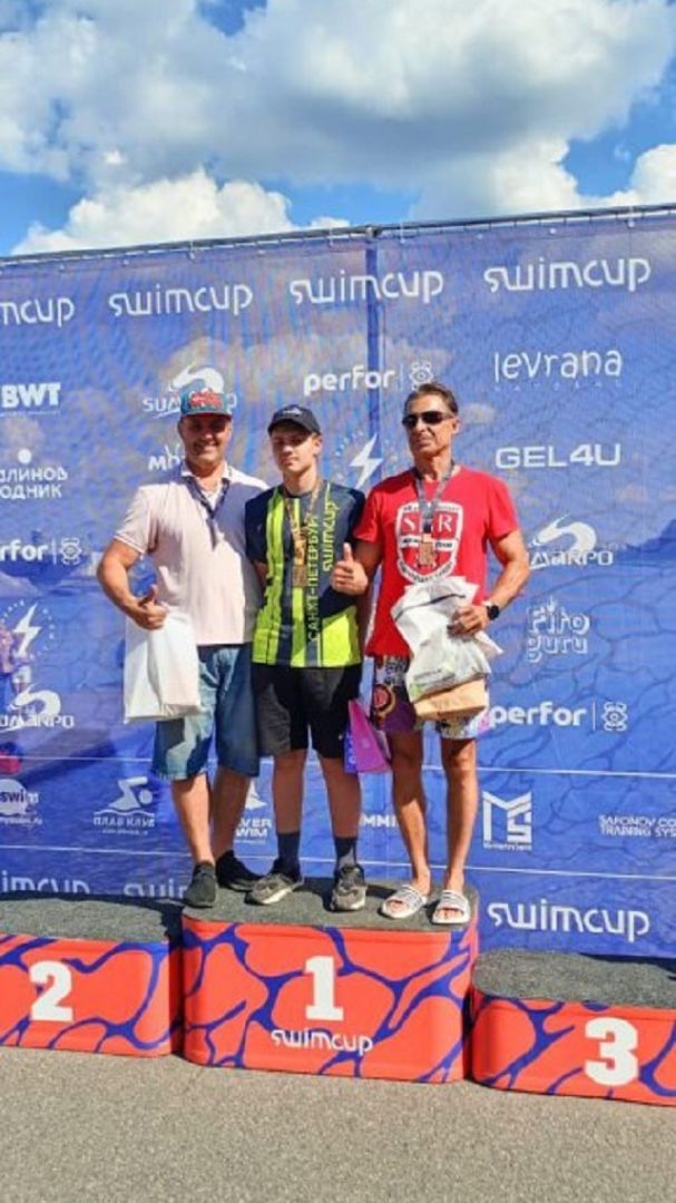 Пловец из Невинномысска триумфально выступил на Кубке Чемпионов в Петербурге