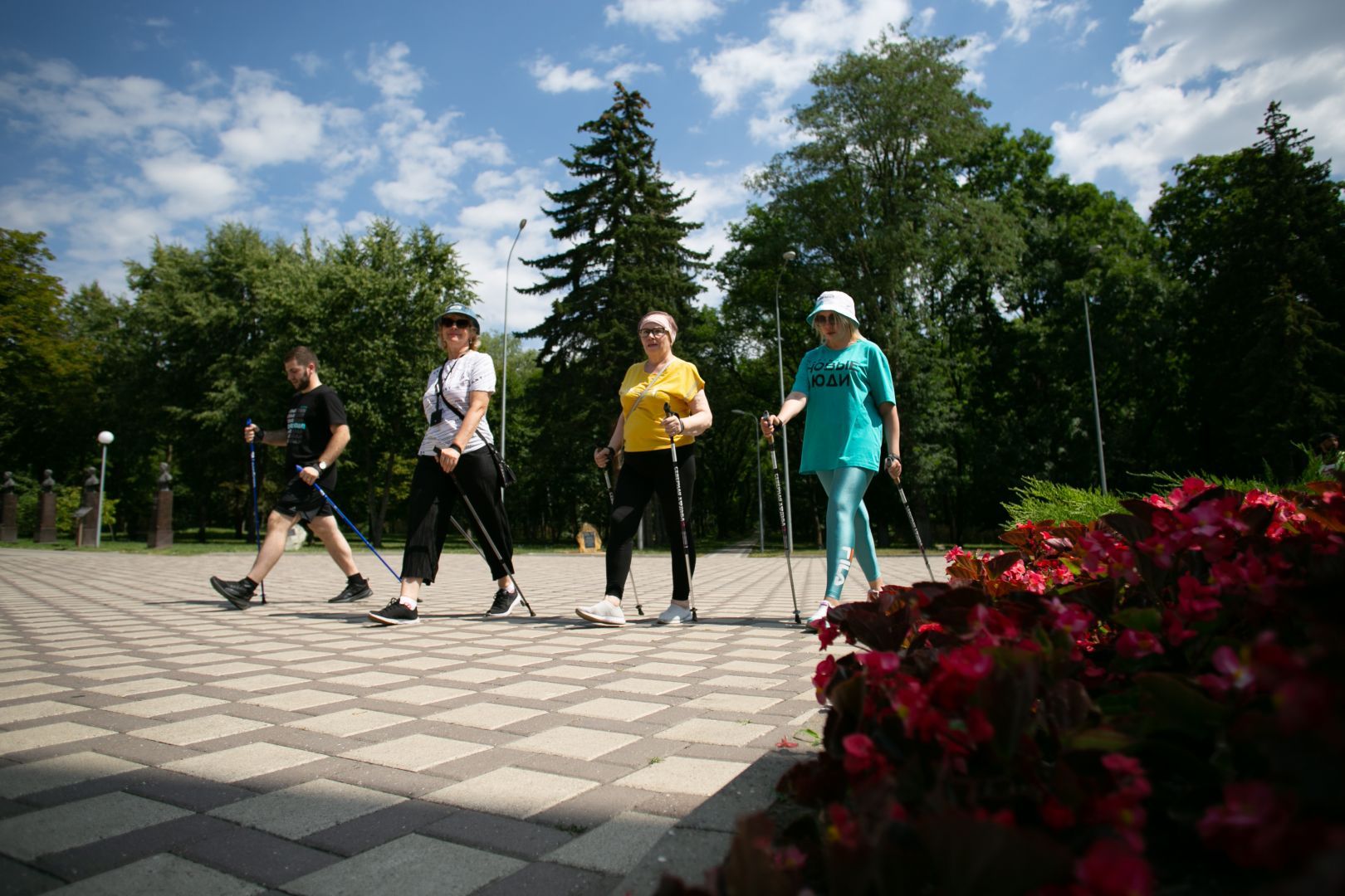 В Ессентуках прошёл мастер-класс по северной ходьбе с партией «Новые люди»