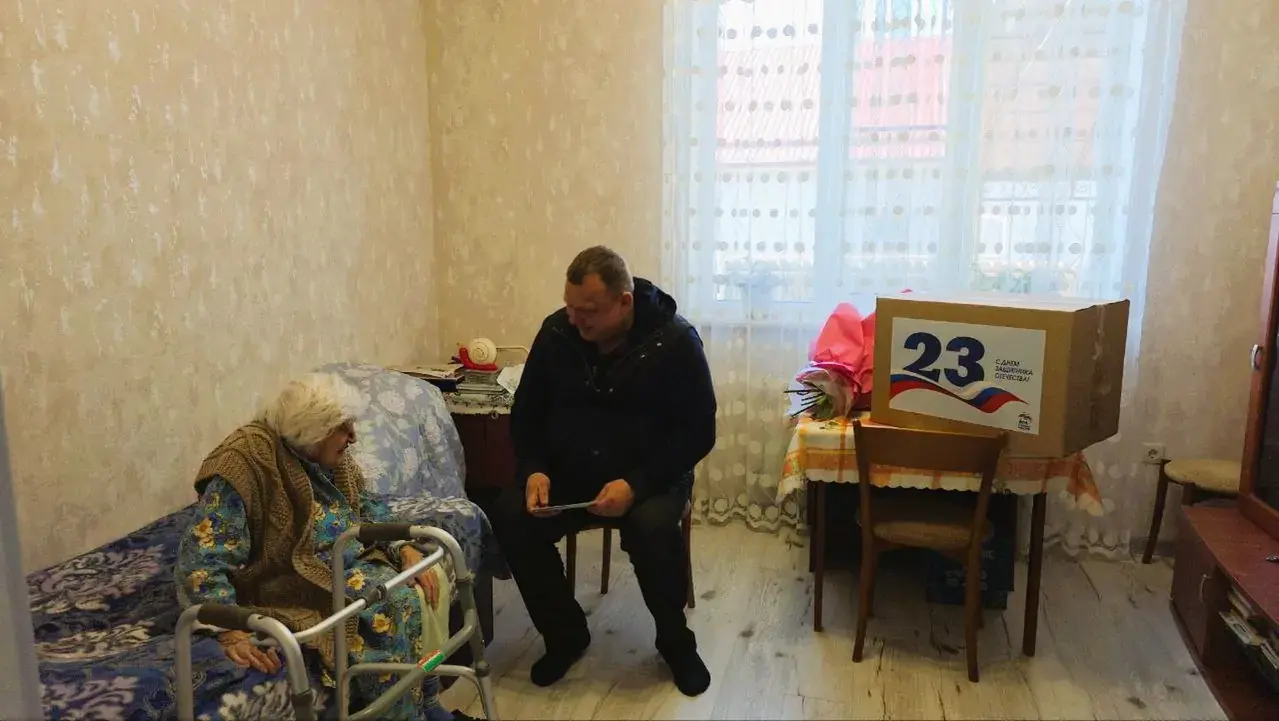 Единственную в Предгорье 102-летнюю участницу ВОВ поздравили с Днём защитника Отечества
