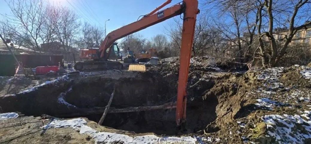 В Минераловодском округе завершают ремонт 70-летнего канализационного коллектора