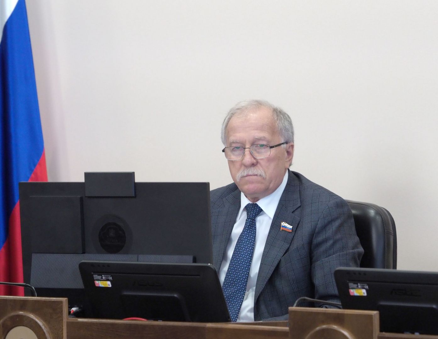 Депутатам Думы Ставрополья поручили проверить цены на социально значимые продукты питания Депутатам Думы Ставрополья поручили проверить цены на социально значимые продукты питания