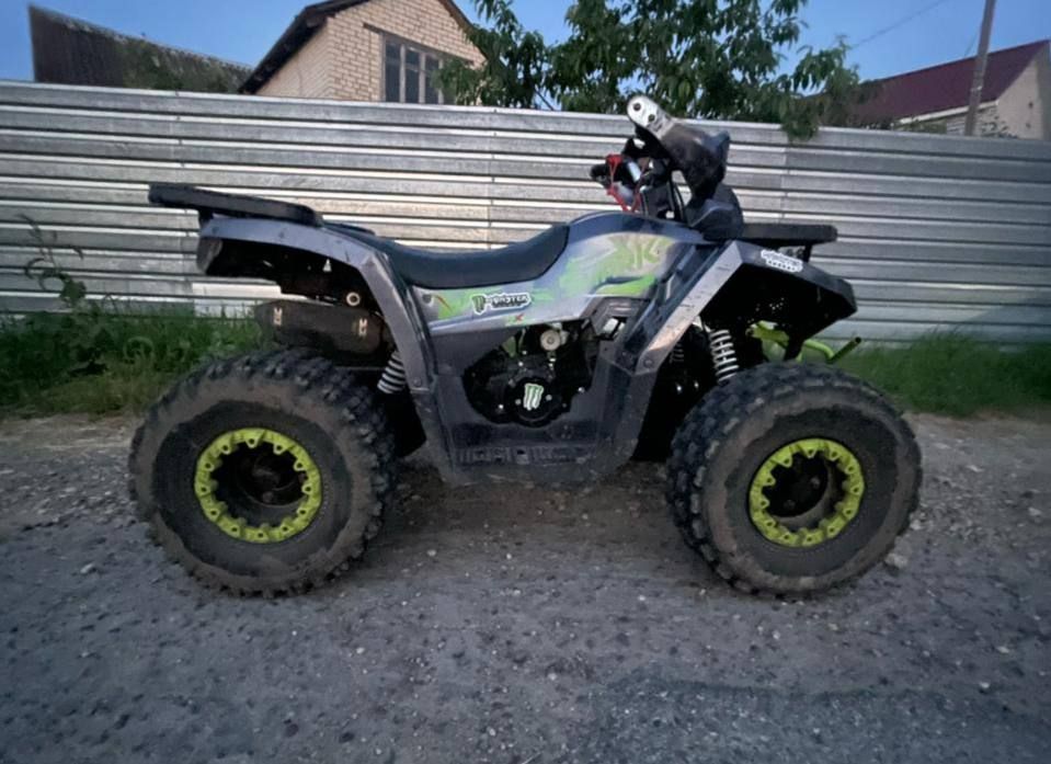 Подросток на квадроцикле наехал на школьницу