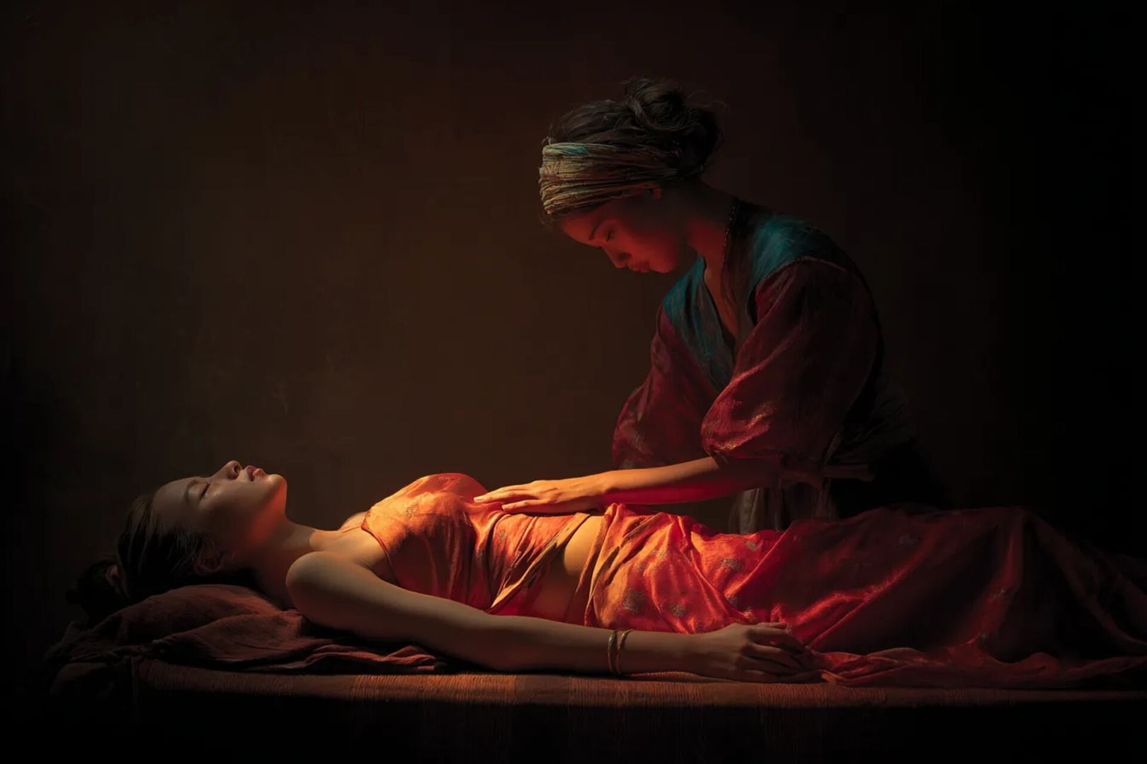 «Работаю массажистом 18 лет»: показываю 1 точку на теле, нажатие на которую снимает усталость за 2 минуты