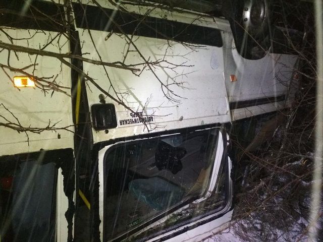 Среди пострадавших в ДТП с маршруткой 14-летний подросток Среди пострадавших в ДТП с маршруткой 14-летний подросток