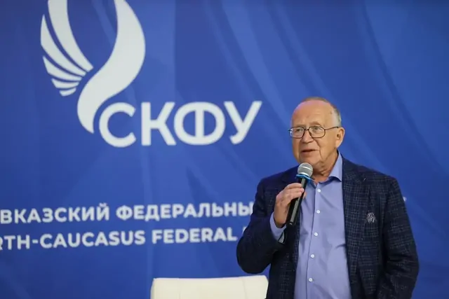 В СКФУ прошла встреча с писателем, профессором и автором программы «Умницы и умники» Юрием Вяземским