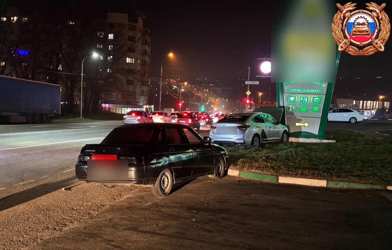 В Ставрополе «десятка» столкнулась с Hyundai