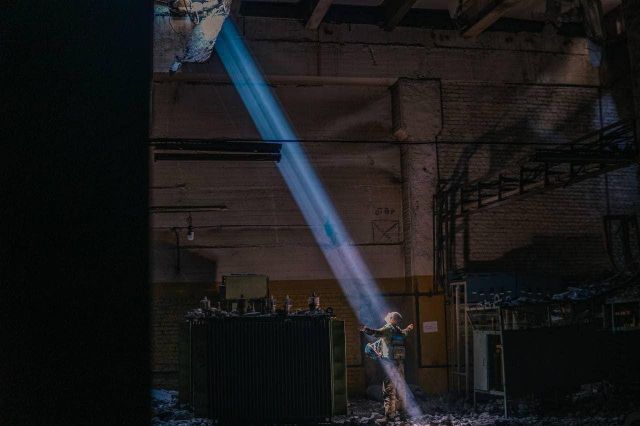 Началась сдача в плен раненых украинцев с завода «Азовсталь» Началась сдача в плен раненых украинцев с завода «Азовсталь»