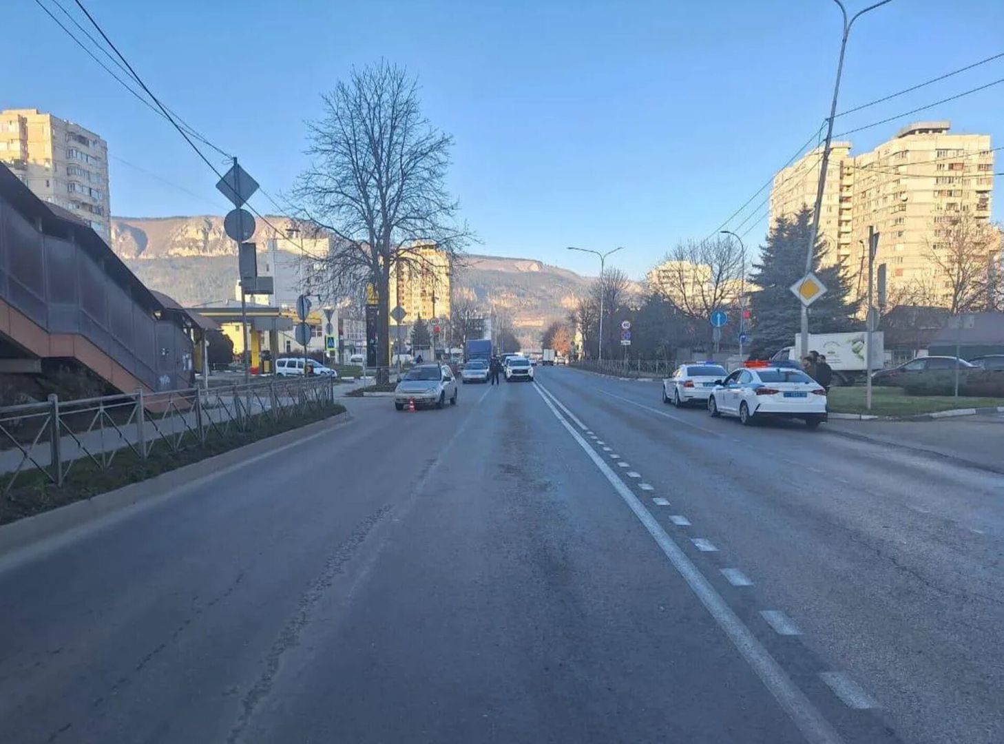 Двое детей попали под колеса автомобиля в Кисловодске