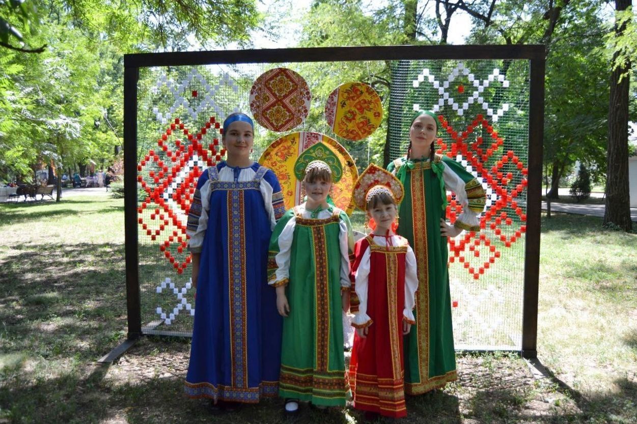 В Георгиевске проходит четвертый межрегиональный фестиваль «Троицкий хоровод»