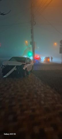 Машина вылетела на тротуар на северо-западе Ставрополя