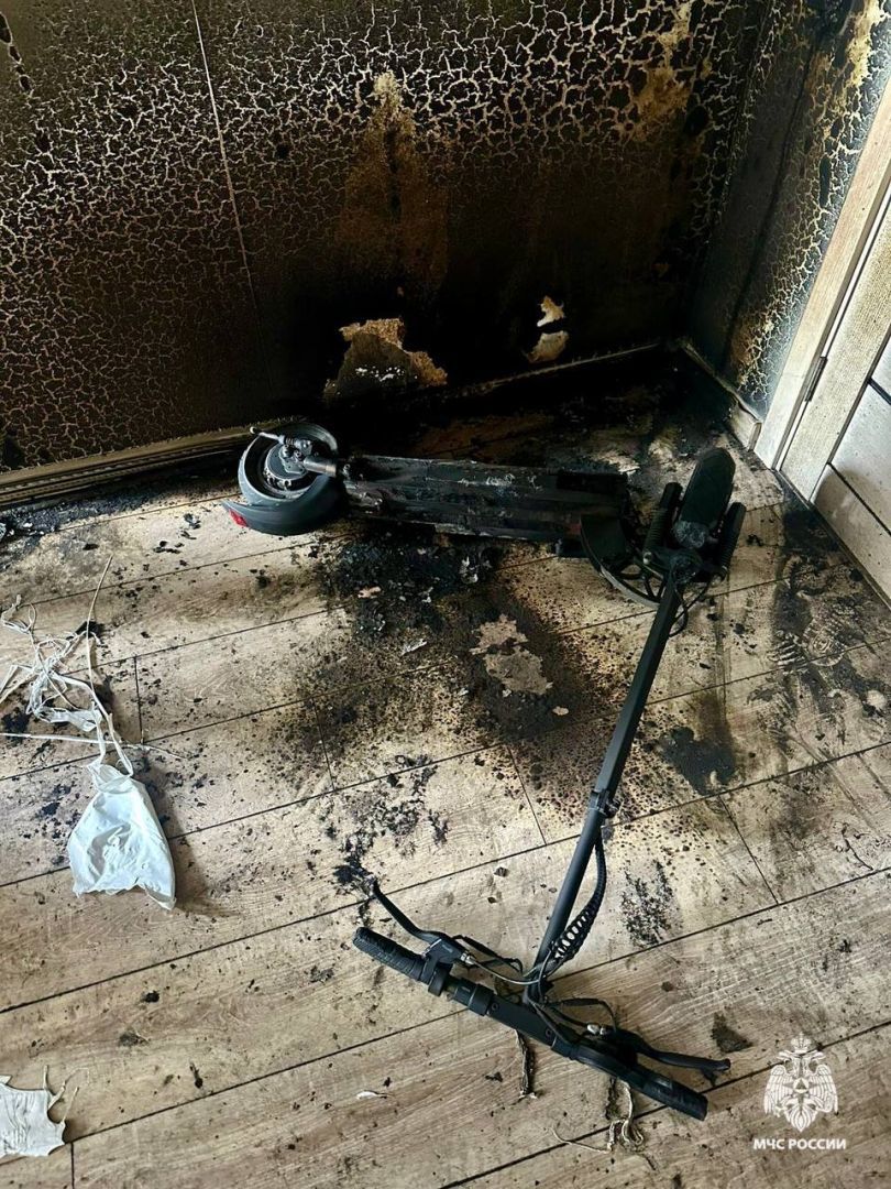 Электросамокат загорелся во время зарядки в ставропольской квартире