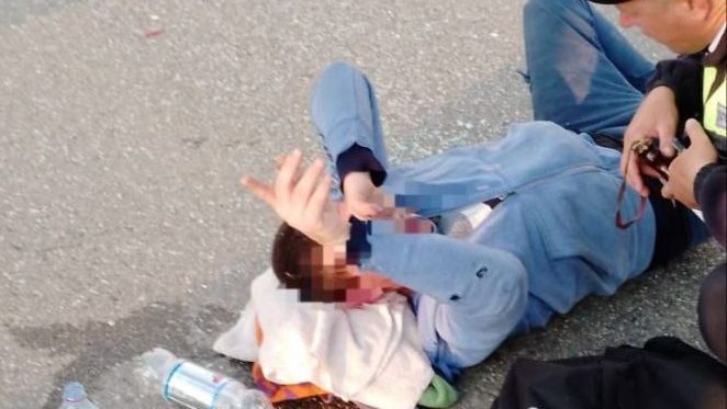 Мужчину сбили на трассе в Минераловодском округе