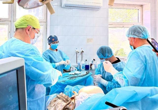 Хирурги Ставрополя провели уникальную операцию по эндопротезированию тазобедренного сустава