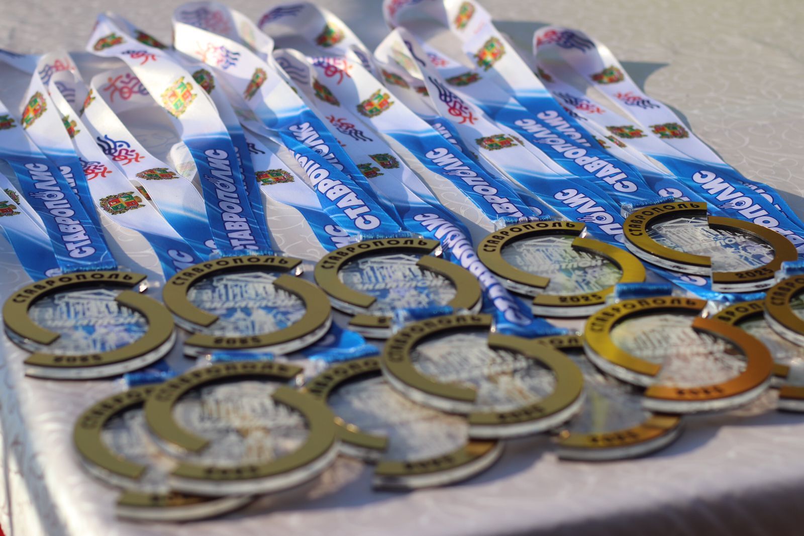 Свыше 100 спортсменов юга России приняли участие в ежегодном акватлоне в Ставрополе