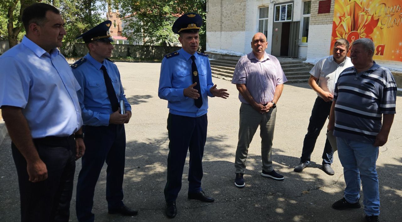 Прокурор края обсудил проблемы водоснабжения с жителями Минераловодского округа