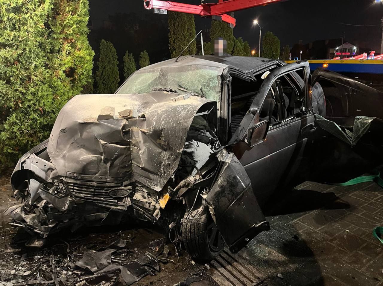 Молодой водитель разбился насмерть в Ставрополе, двое ранены