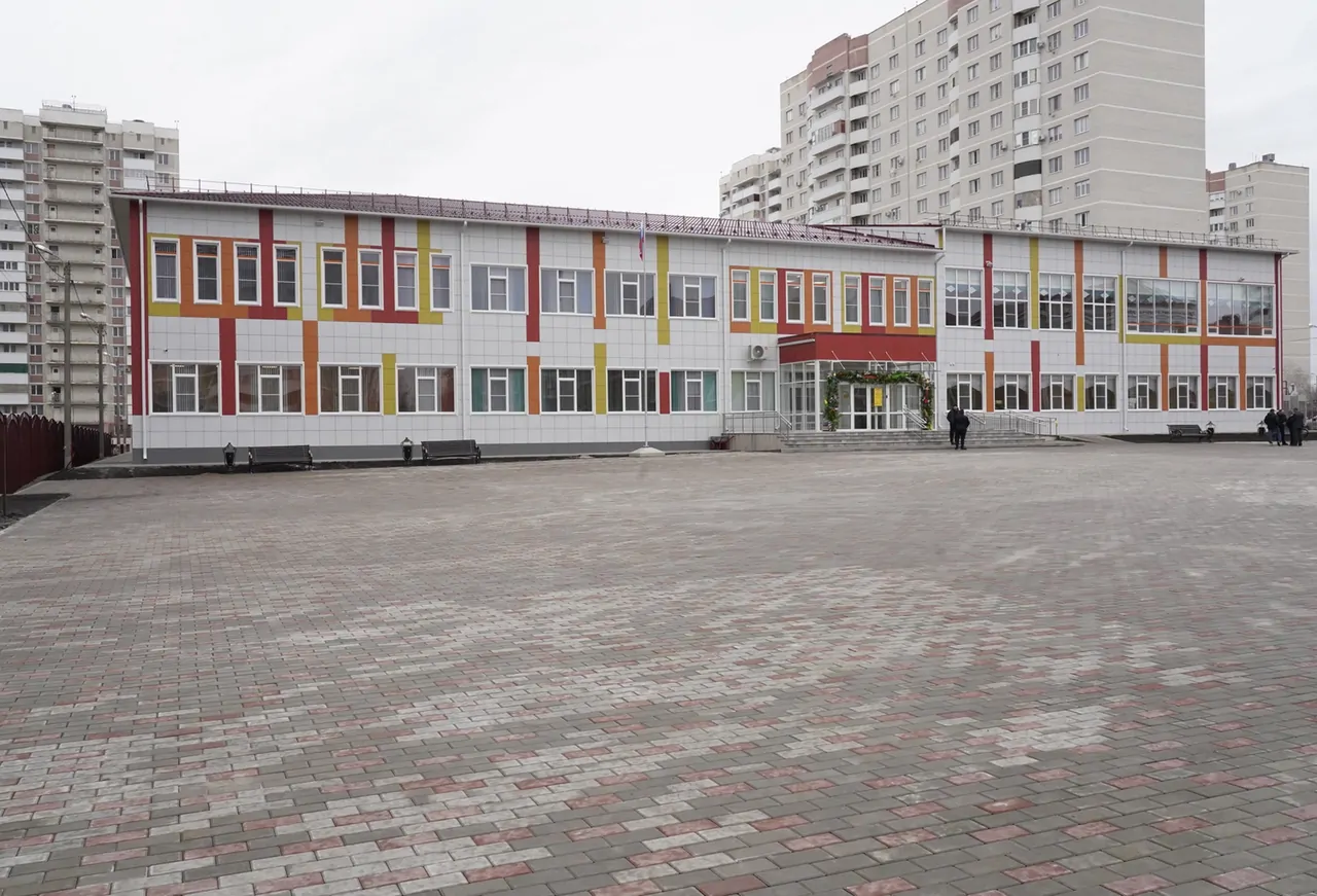 В Военном городке Ставрополя открыли новый корпус школы № 39