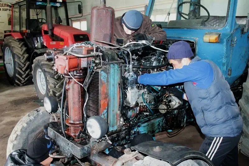 На Ставрополье аграрии готовят сельхозтехнику к полевым работам