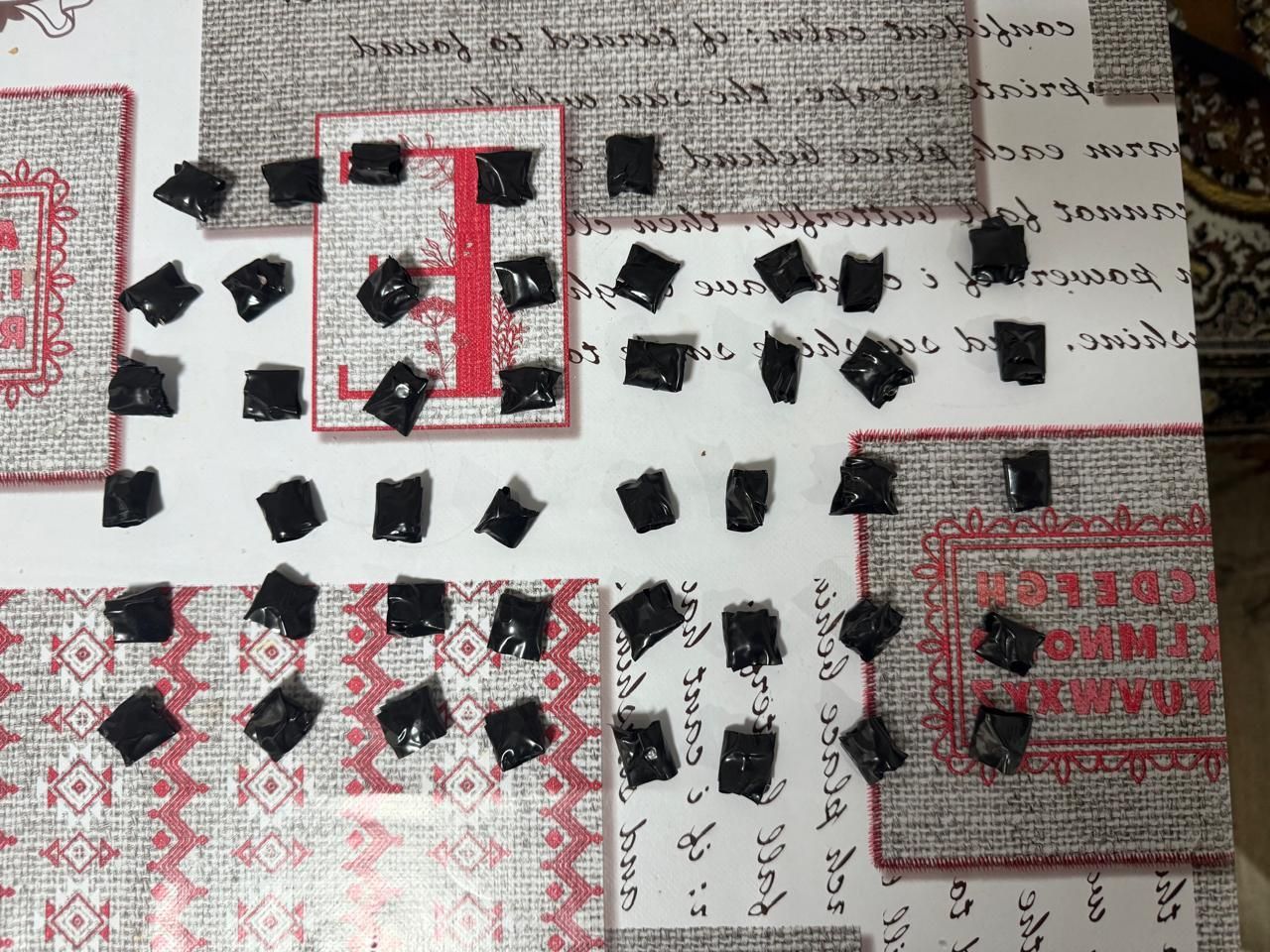 Ставропольчанка пыталась сбыть почти сотню свертков с синтетическим наркотиком