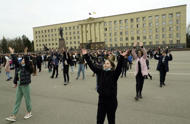 В Ставрополе прошла массовая спортивно-оздоровительная зарядка В Ставрополе прошла массовая спортивно-оздоровительная зарядка