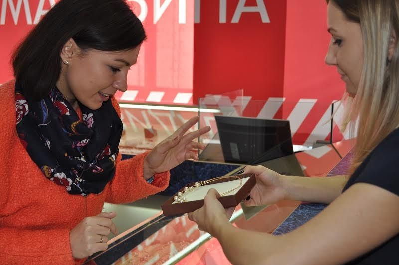 Ювелирный салон «Алмаз» в последние четыре дня работы объявил скидки на всё 70%