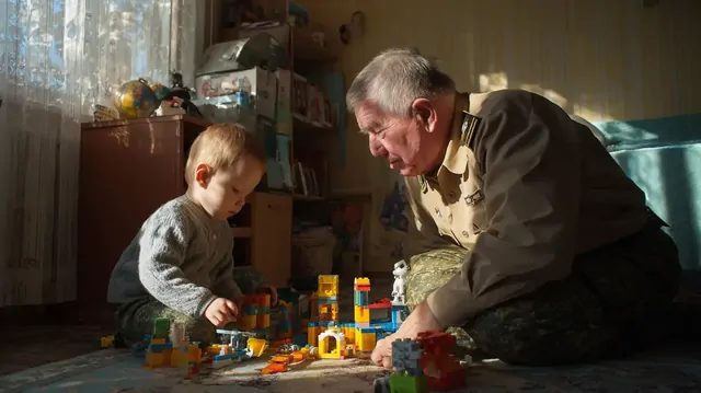 Один час в день — вот сколько родители реально проводят с детьми Один час в день — вот сколько родители реально проводят с детьми