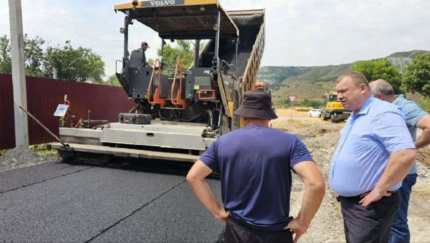 Более 700 млн рублей направили на обновление дорог в Предгорном округе