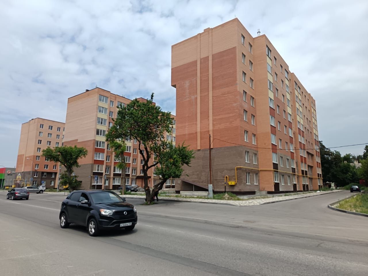 В Пятигорске достраивают дом для 185 переселенцев из аварийного жилья