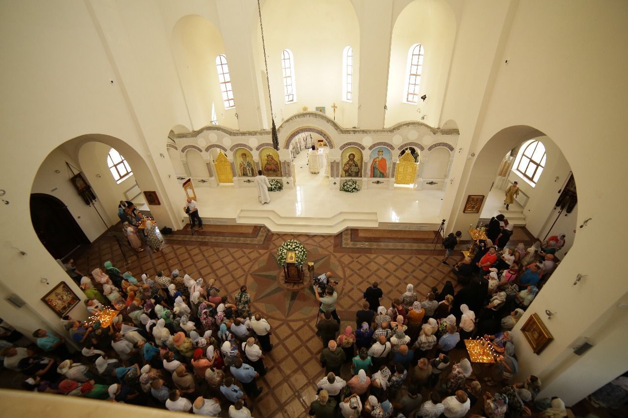 В храме святого князя Владимира в Ставрополе прошла Божественная литургия