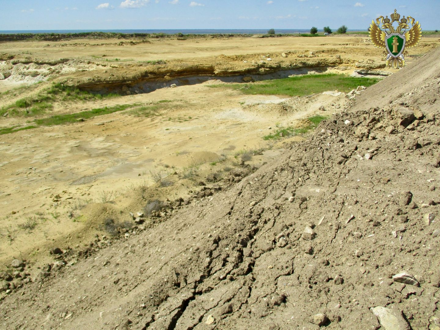 Недропользователь в Ипатовском округе самовольно занял гектар сельхозземель